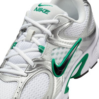 Nike V5 RNR Sneakers Wit Zilvergrijs Groen Zwart
