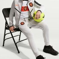 Nike Nederland Tech Fleece Joggingbroek 2026-2028 Kids Lichtgrijs Zwart Feloranje