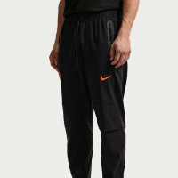 Nike Nederland Tech Woven Trainingspak 2026-2028 Zwart Oranje