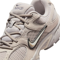 Nike V5 RNR Baskets Brun Clair Gris Gris Argenté
