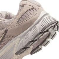 Nike V5 RNR Baskets Brun Clair Gris Gris Argenté