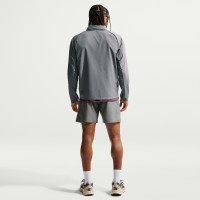 Veste d'entraînement Nike Miler UV Repel Stride gris foncé et argenté