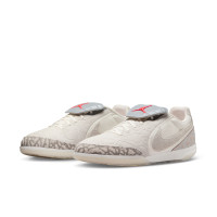 Nike Jordan Tiempo Streetgato SE Straatvoetbalschoenen Beige Zilver Felrood