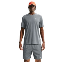 Set d'entraînement Nike Miler UV gris foncé argenté