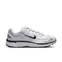 Nike P-6000 Baskets Blanc Metallic Silver Noir