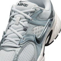Nike V5 RNR Sneakers Grijs Lichtgrijs Donkergrijs Metallic Silver