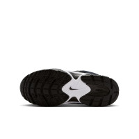 Nike V5 RNR Suede Baskets Enfants Noir Noir Blanc