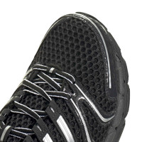 Baskets adidas Adistar Control 5 Cloud, noir, argent, gris, blanc