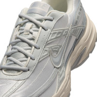 Nike Initiator Baskets Gris Argenté Gris Clair Blanc Cassé
