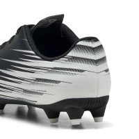 PUMA Attacanto II Gras / Kunstgras Voetbalschoenen (MG) Kids Zwart Wit