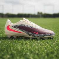 Nike Phantom 6 Low Academy Gazon Naturel Artificiel Chaussures de Foot (MG) Blanc Cassé Bordeaux Rouge