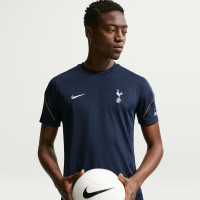 Nike Tottenham Hotspur Strike Trainingsshirt 2026-2027 Donkerblauw Geel Lichtblauw Wit