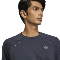 adidas Tech Essential Woven Zomerset Donkergrijs Zilver