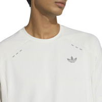 adidas Tech Essential Woven Zomerset Lichtgrijs Zilver