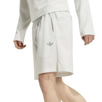 adidas Tech Essential Woven Zomerset Lichtgrijs Zilver