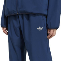 adidas Tech Essential Woven Trainingsbroek Donkerblauw Zilver