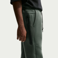 Pantalon de survêtement Nike Tech Fleece Sportswear vert foncé noir