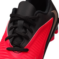 Nike Phantom 6 Low Club Gazon Naturel Artificiel Chaussures de Foot (MG) Tout-Petits Noir Rouge Vif Doré