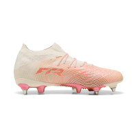 PUMA Future 9 Ultimate IJzeren-Nop Voetbalschoenen (SG) Gebroken Wit Zwart Roze
