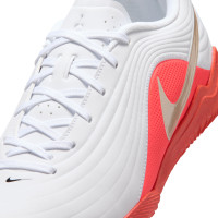 Nike Tiempo Maestro Club Chaussures de Foot en Salle (IN) Blanc Rouge Vif Doré