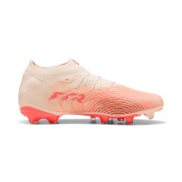PUMA Future 9 Pro Gras / Kunstgras Voetbalschoenen (MG) Gebroken Wit Zwart Roze