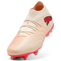 PUMA Future 9 Match IJzeren-Nop Voetbalschoenen (SG) Gebroken Wit Zwart Roze