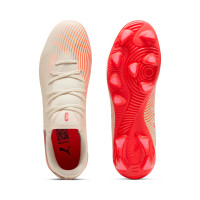 PUMA Future 9 Play Gras / Kunstgras Voetbalschoenen (MG) Gebroken Wit Zwart Roze