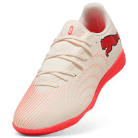 PUMA Future 9 Play Zaalvoetbalschoenen (IN) Gebroken Wit Zwart Roze
