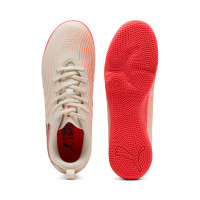 PUMA Future 9 Play Chaussures de Foot en Salle (IN) Enfants Blanc Cassé Noir Rose