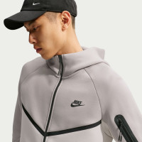 Nike Tech Fleece Sportswear Trainingspak Lichtgrijs Beige Zwart