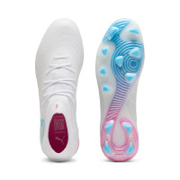 PUMA Future 9 Pro Gazon Naturel Artificiel Chaussures de Foot (MG) Blanc Bleu Vif Rose Vif