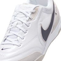 Nike Tiempo Streetgato Straatvoetbalschoenen Wit Beige Zwart