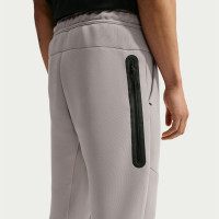 Nike Tech Fleece Sportswear Joggingbroek Lichtgrijs Beige Zwart