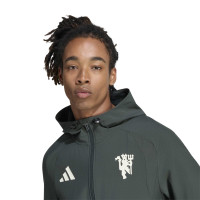Veste d'entraînement adidas Manchester United Tiro Travel 2026-2027 Vert olive foncé, blanc, rouge