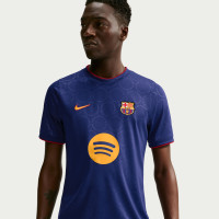 Nike FC Barcelona Pre-Match Trainingsshirt 2026-2027 Blauw Rood Geel