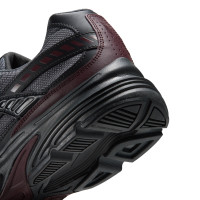 Nike Initiator Sneakers Zwart Bordeauxrood Antraciet