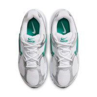 Nike V5 RNR Sneakers Wit Metallic Silver Smaragdgroen Zwart