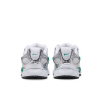 Nike V5 RNR Sneakers Wit Metallic Silver Smaragdgroen Zwart