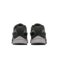 Nike V5 RNR Suede 2 Baskets Noir Vert Olive Blanc