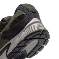 Nike V5 RNR Suede 2 Baskets Noir Vert Olive Blanc