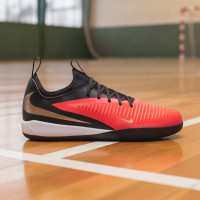 Nike Phantom 6 Low Academy Zaalvoetbalschoenen (IN) Kids Zwart Felrood Goud