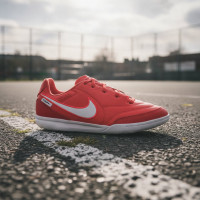 Nike Tiempo Streetgato Chaussures de Foot Street Enfants Rouge Blanc