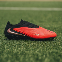 Nike Phantom 6 Low Elite Gazon Naturel Chaussures de Foot (FG) Noir Rouge Vif Doré