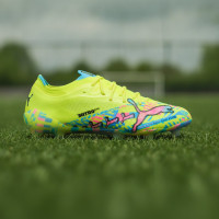 PUMA Ultra Nitro 7 Ultimate ADV Gras Voetbalschoenen (FG) Neongroen Felblauw Felroze