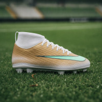 Nike Mercurial Superfly 11 Mbappé Club Gazon Naturel Artificiel Chaussures de Foot (MG) Enfants Doré Vert Blanc