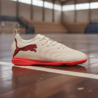 PUMA Future 9 Play Chaussures de Foot en Salle (IN) Enfants Blanc Cassé Noir Rose