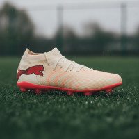 PUMA Future 9 Match IJzeren-Nop Voetbalschoenen (SG) Gebroken Wit Zwart Roze