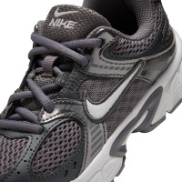 Nike V5 RNR Baskets Tout-Petits Gris Blanc Cassé Iron Grey Metallic Cool Grey