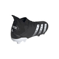 adidas Predator Freak.2 Terrain sec Chaussures de Foot (FG) Noir Blanc Noir