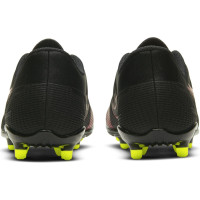 Nike Mercurial Vapor 14 Club Gazon/Artificial Turf Chaussure de Chaussures de Foot (MG) Enfants Noir Jaune